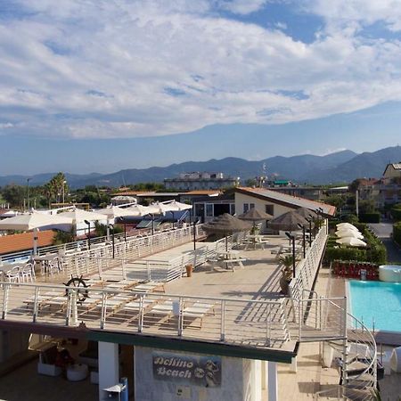 Hotel Delfino Marina Di Carrara Extérieur photo