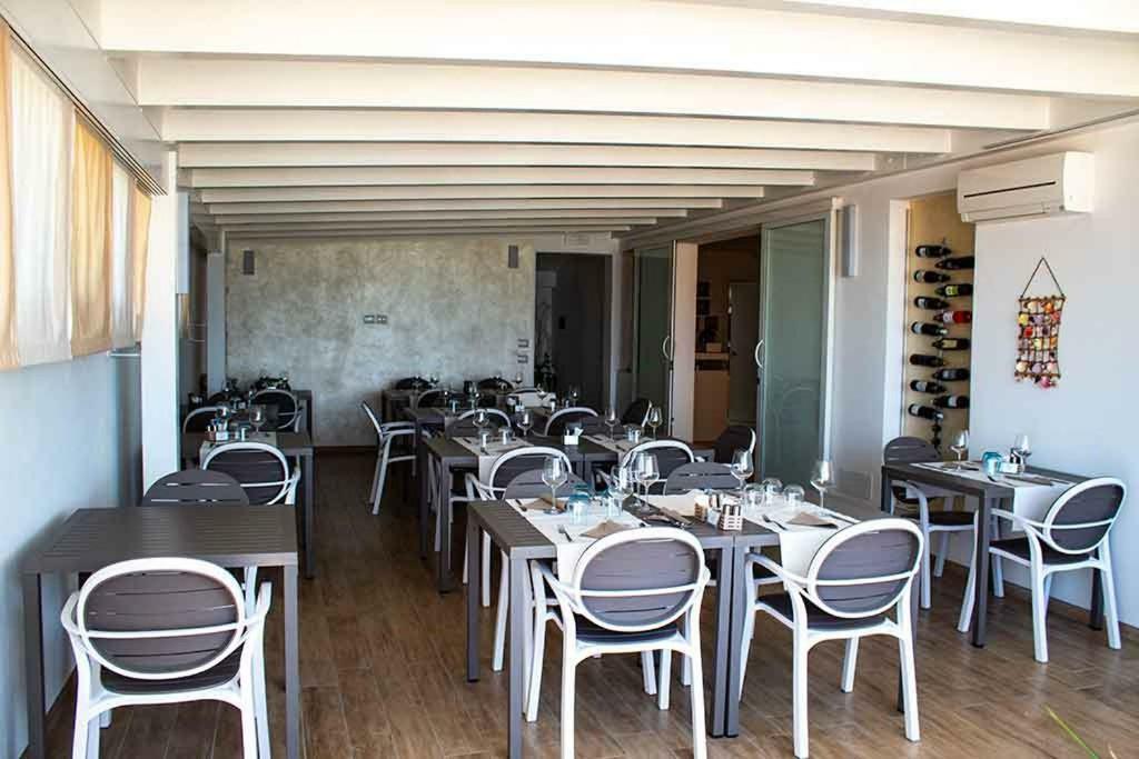 Hotel Delfino Marina Di Carrara Extérieur photo